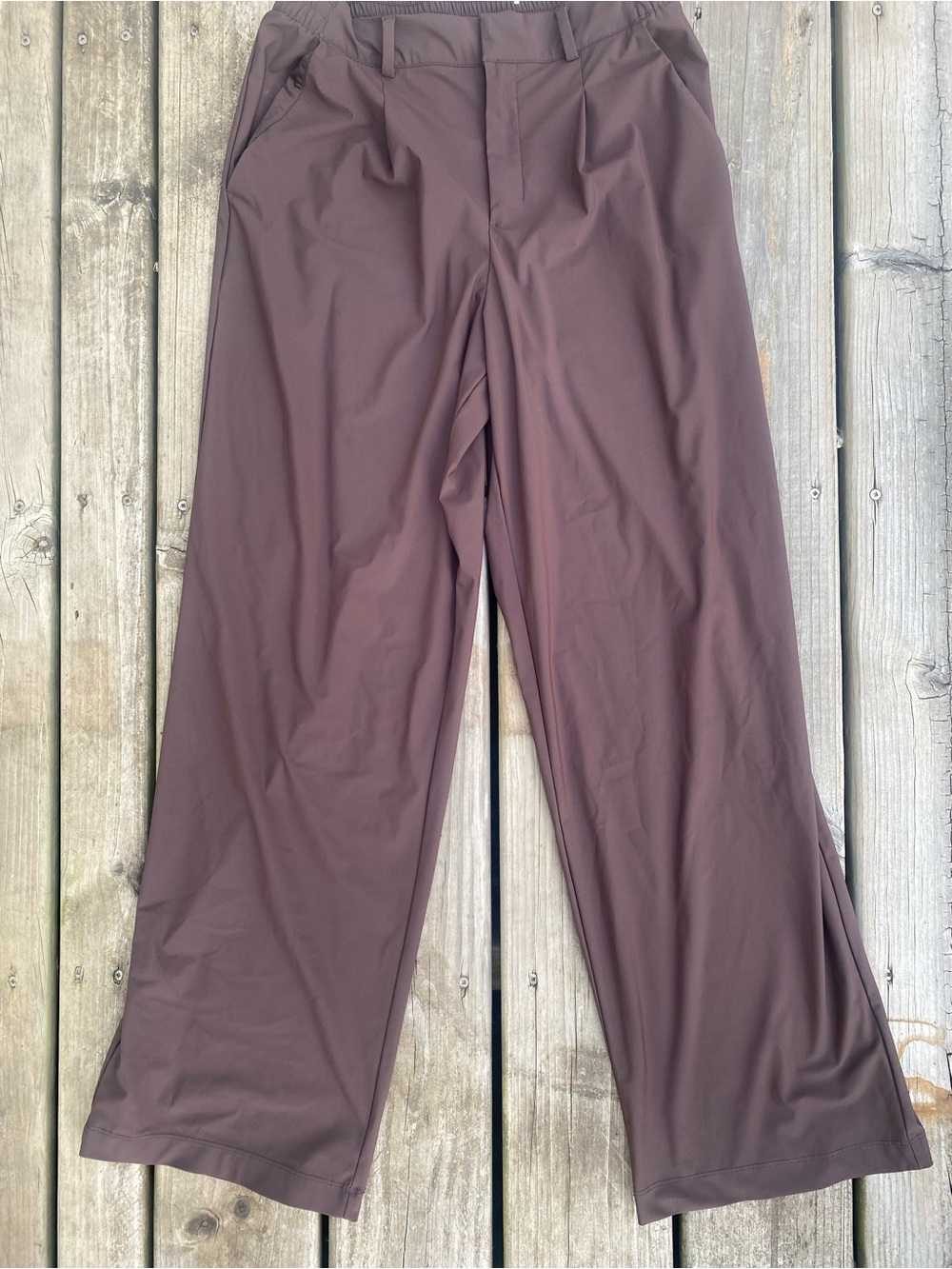 Old Navy Women’s Wide-Leg Stretch Chinos in Brown